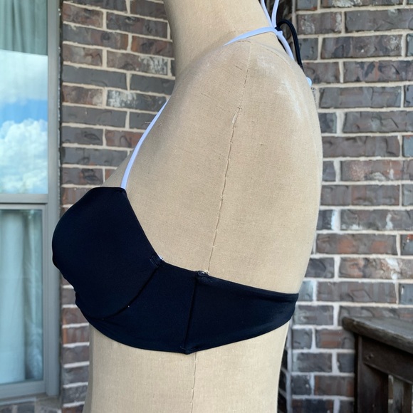 Victoria’s Secret Swim Bikini The Getaway Halter Colorblock Top - 32C - Picture 4 of 9